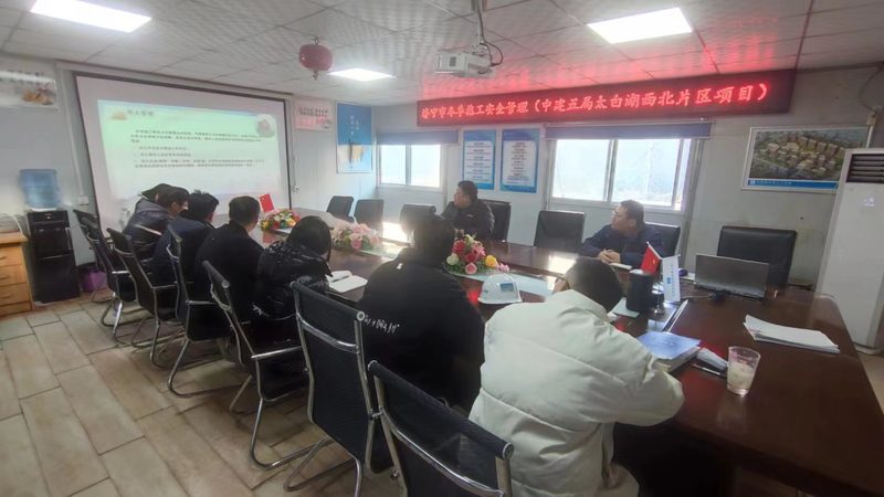 师资背景是判断老师资质的关键。可以从以下几个方面了解：